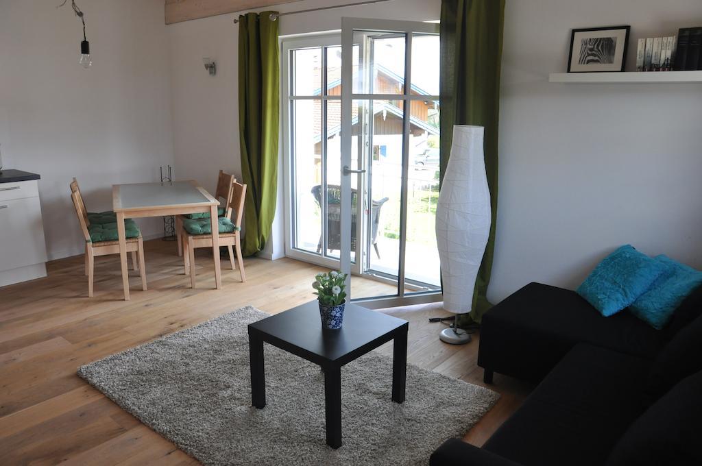 Ferienwohnungen Rimsting Am Chiemsee Стая снимка